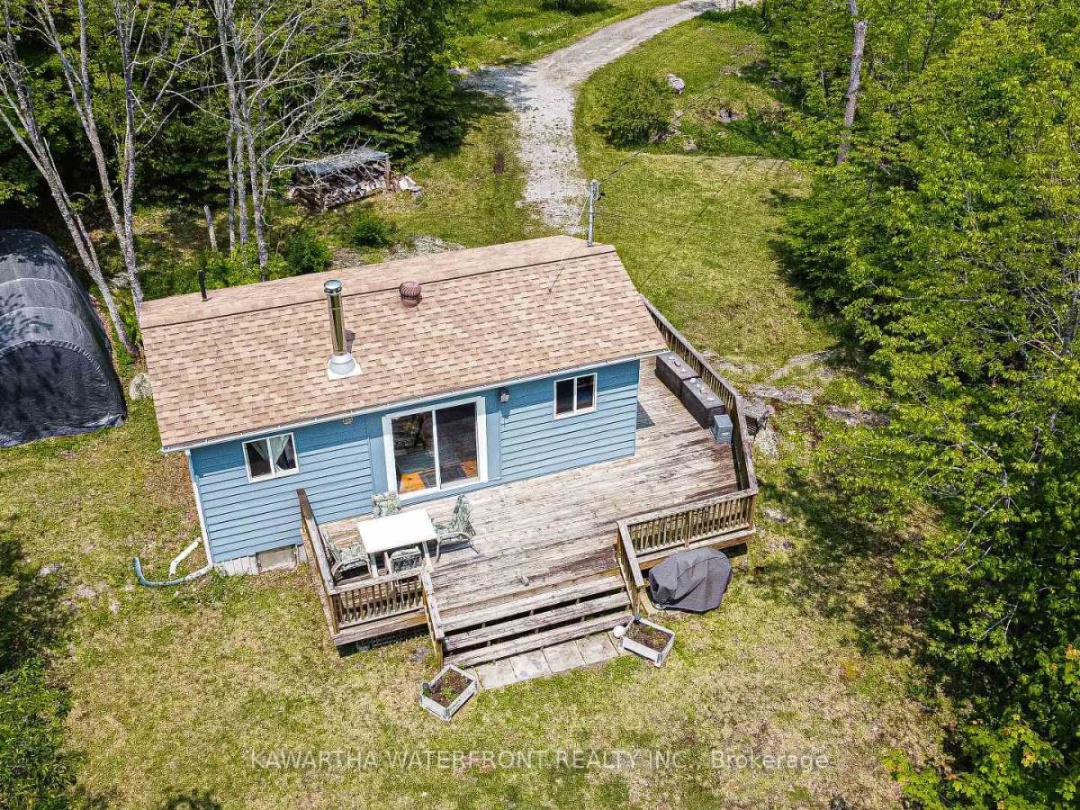 1120 ENGLISH CIRCLE, 