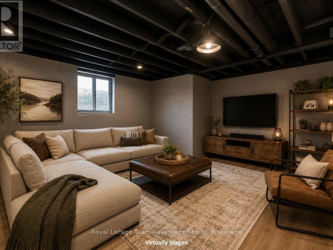 2 MEADOW STREET, Parry Sound