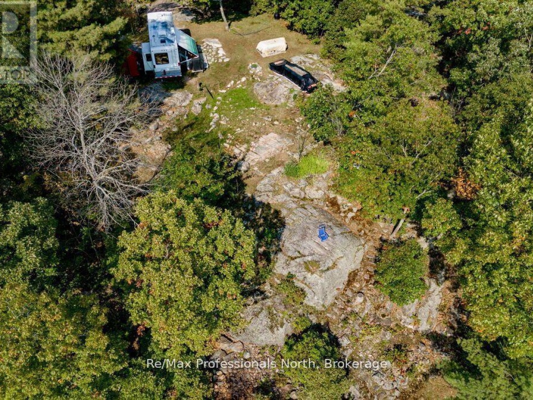 1006 BOOTH LANE, Pine Lake