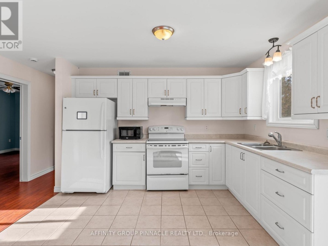 196 BURY'S GREEN ROAD, Kawartha Lakes (Somerville)