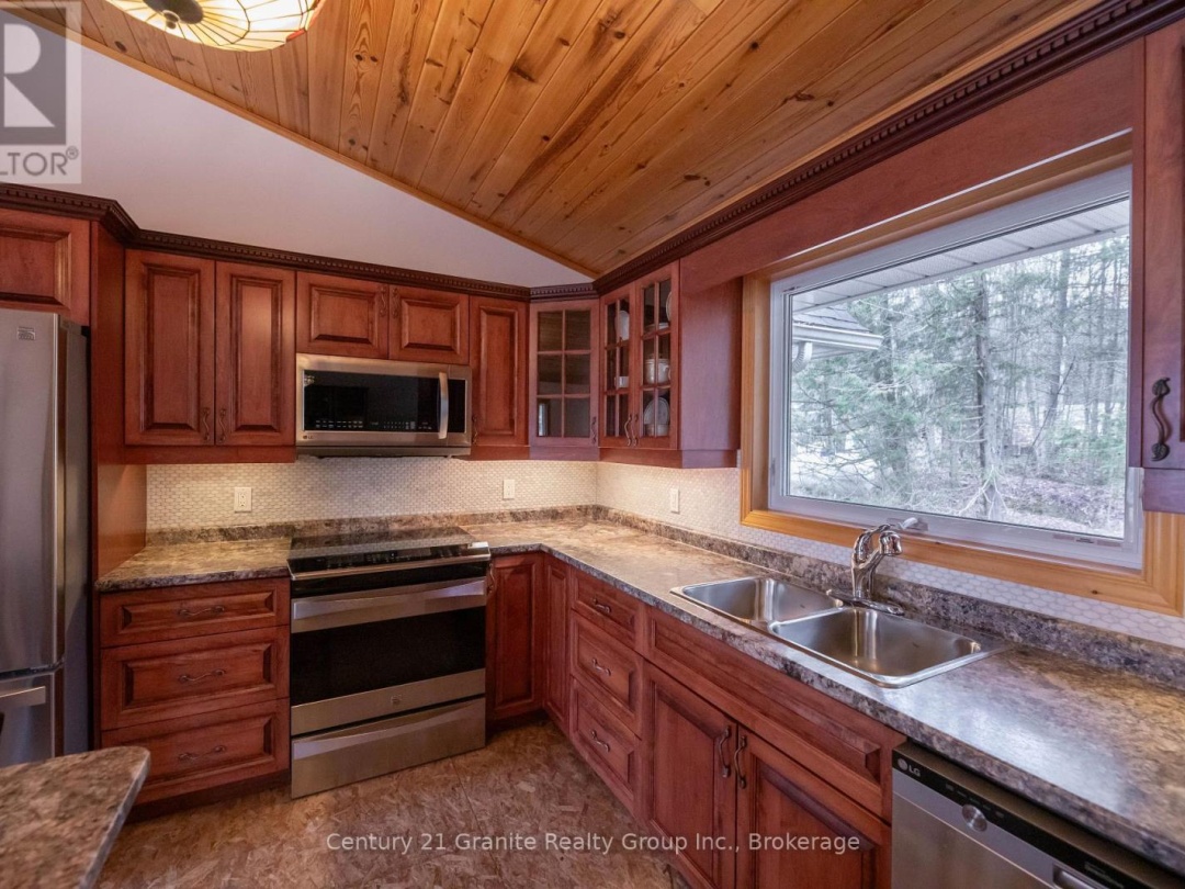 2011 WATTS ROAD, Little Kennisis Lake