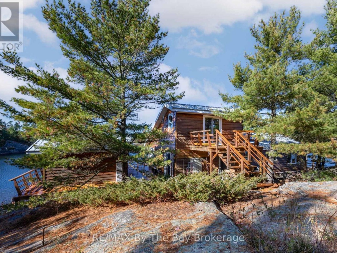 2 ISLAND 2890, Georgian Bay