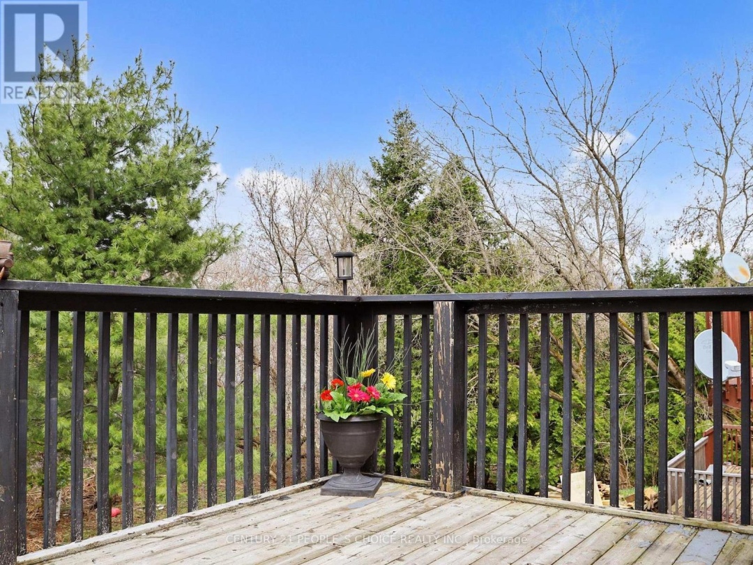 156 MAIN STREET W, 