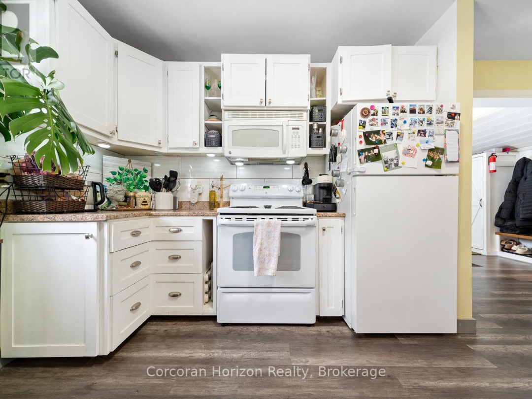 196 MAIN STREET W, Huntsville (Chaffey)