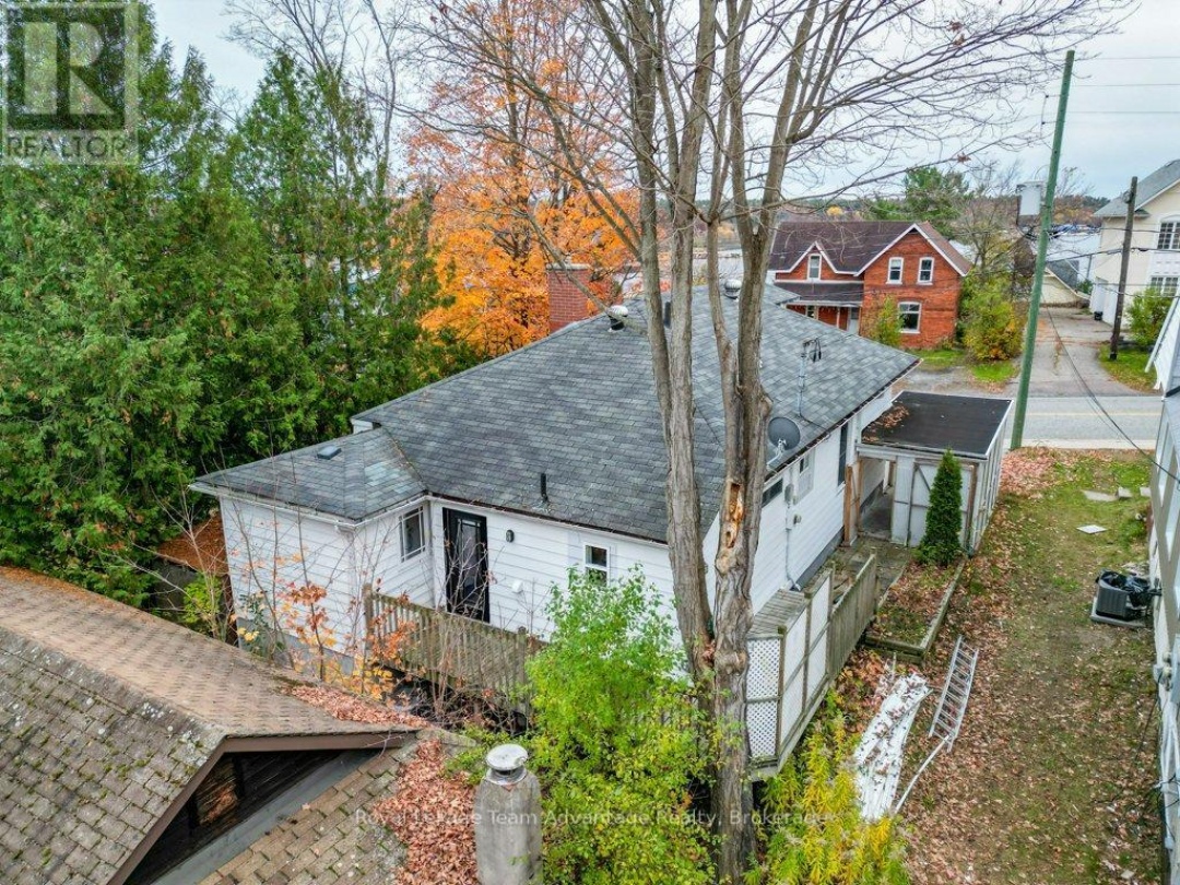 3 BELVEDERE AVENUE, Parry Sound