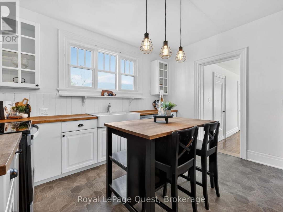109 BRANT STREET E, Orillia