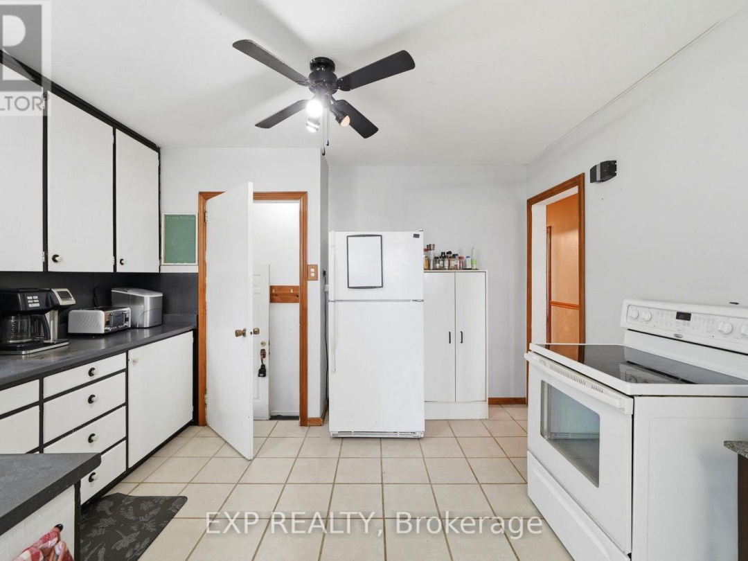 4142 STEWARTS LANE, Severn