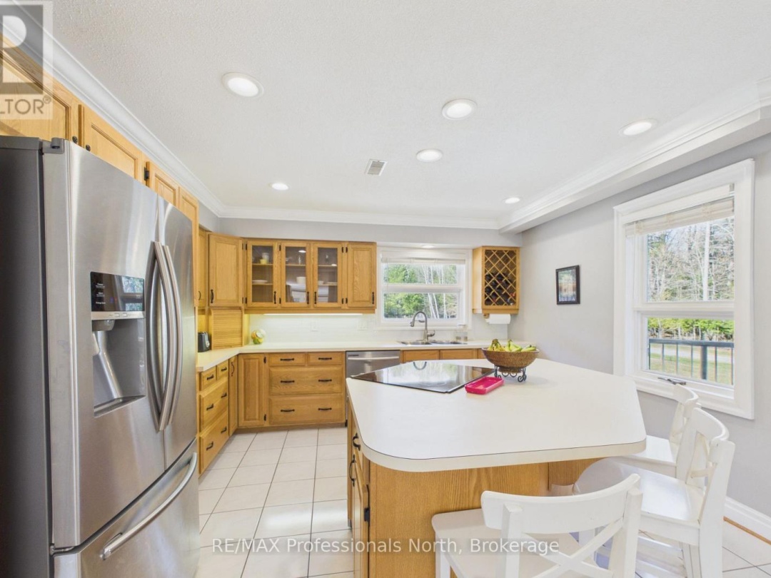 1196 RAVENSCLIFFE ROAD, Huntsville (Chaffey)