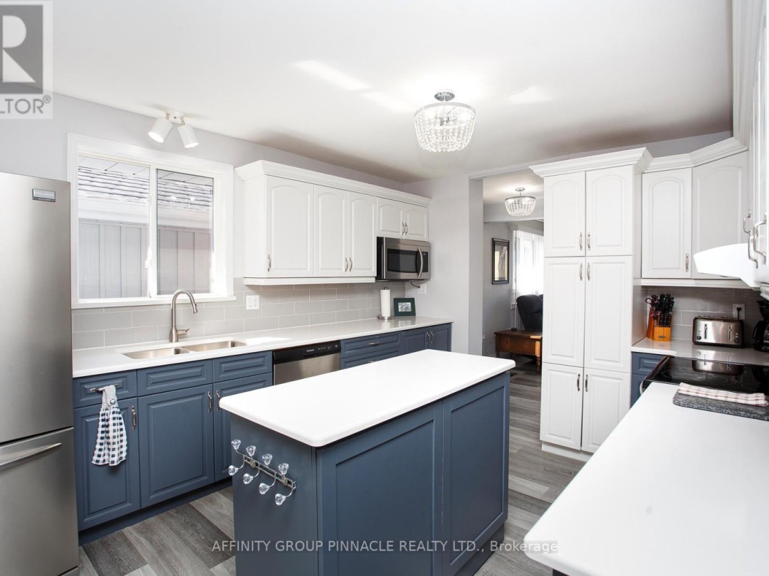 74 WILLIAM STREET, Kawartha Lakes (Bobcaygeon)
