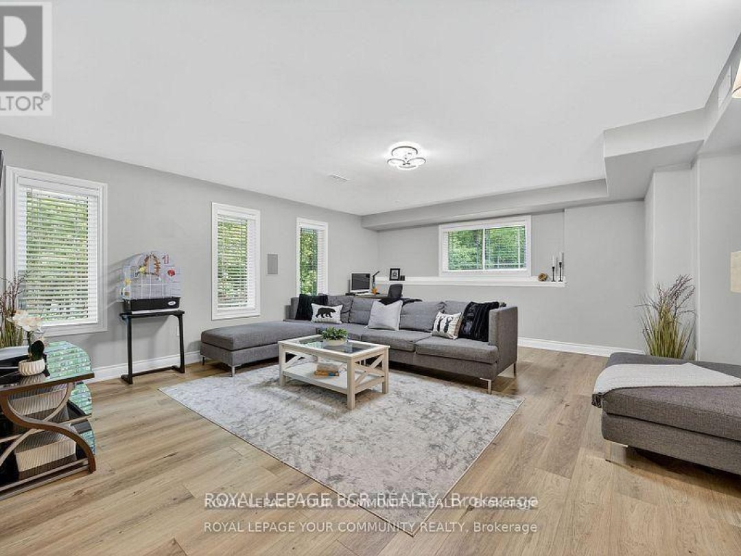135 HURONWOODS DRIVE, Oro-Medonte (Sugarbush)
