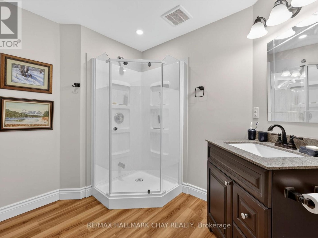 16 SHEPPARD DRIVE, Tay (Victoria Harbour)