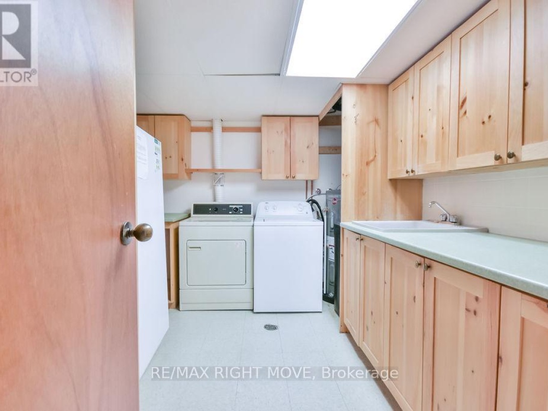 101 - 95 MATCHEDASH STREET N, 