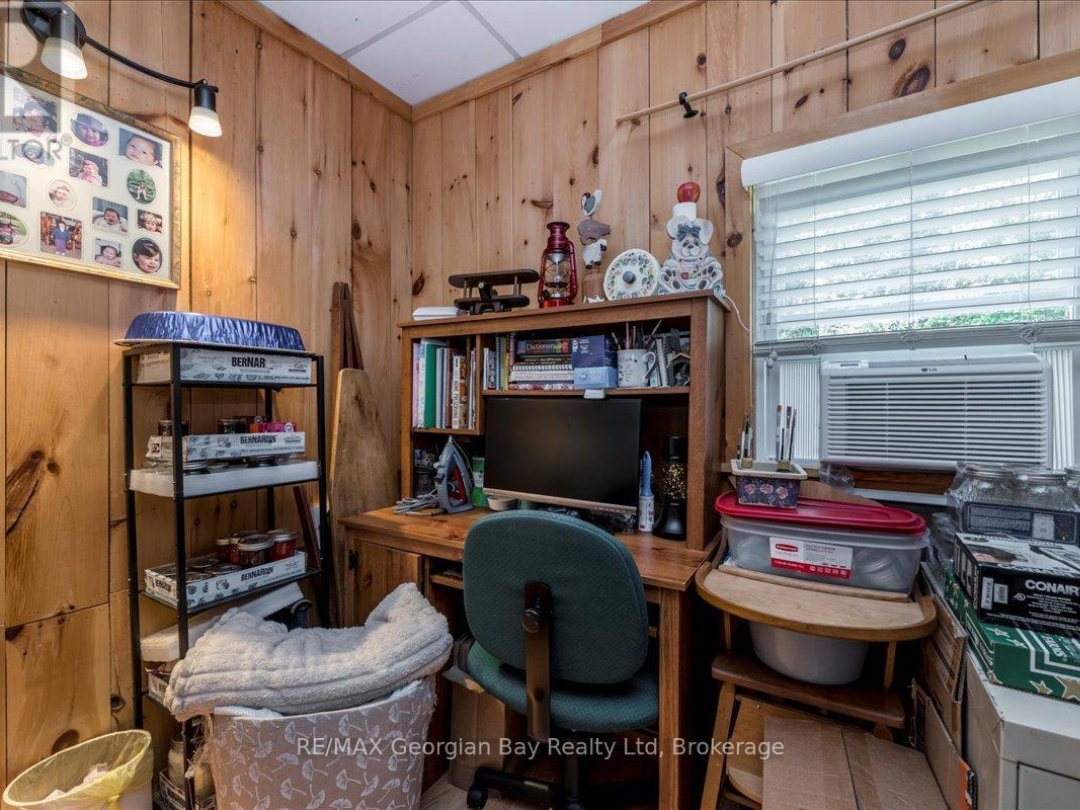 21 GRANDVIEW ROAD, 