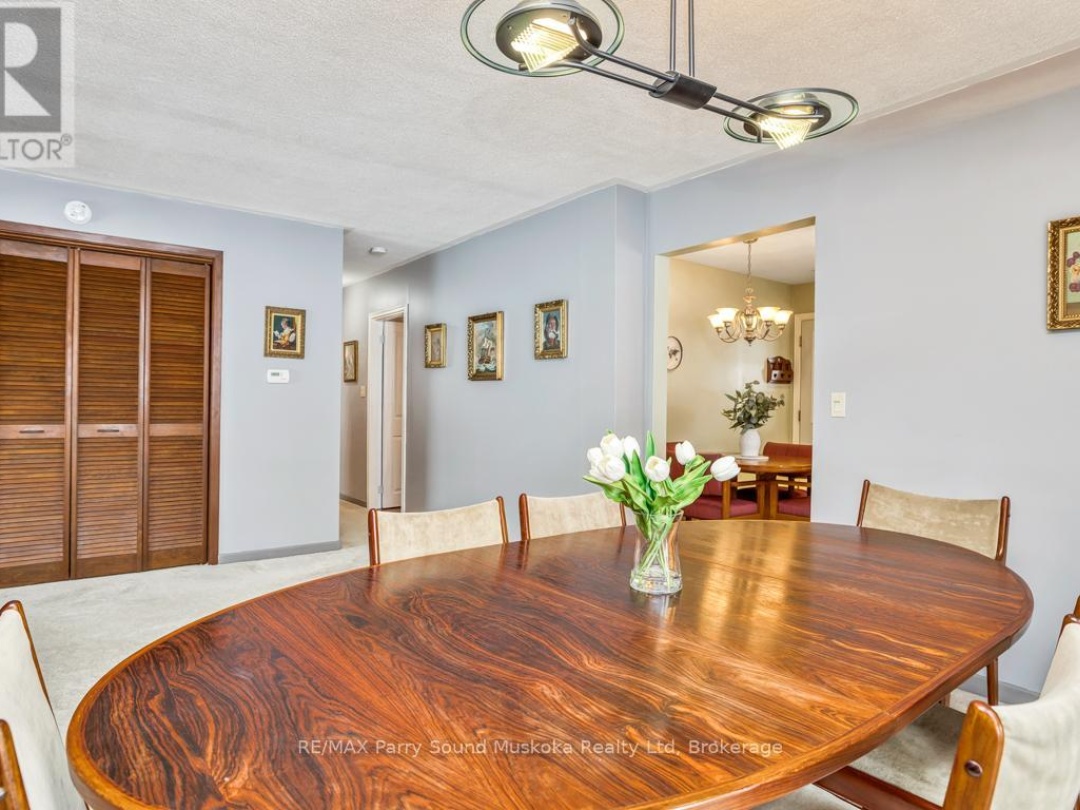 2 LAIRD DRIVE, Parry Sound