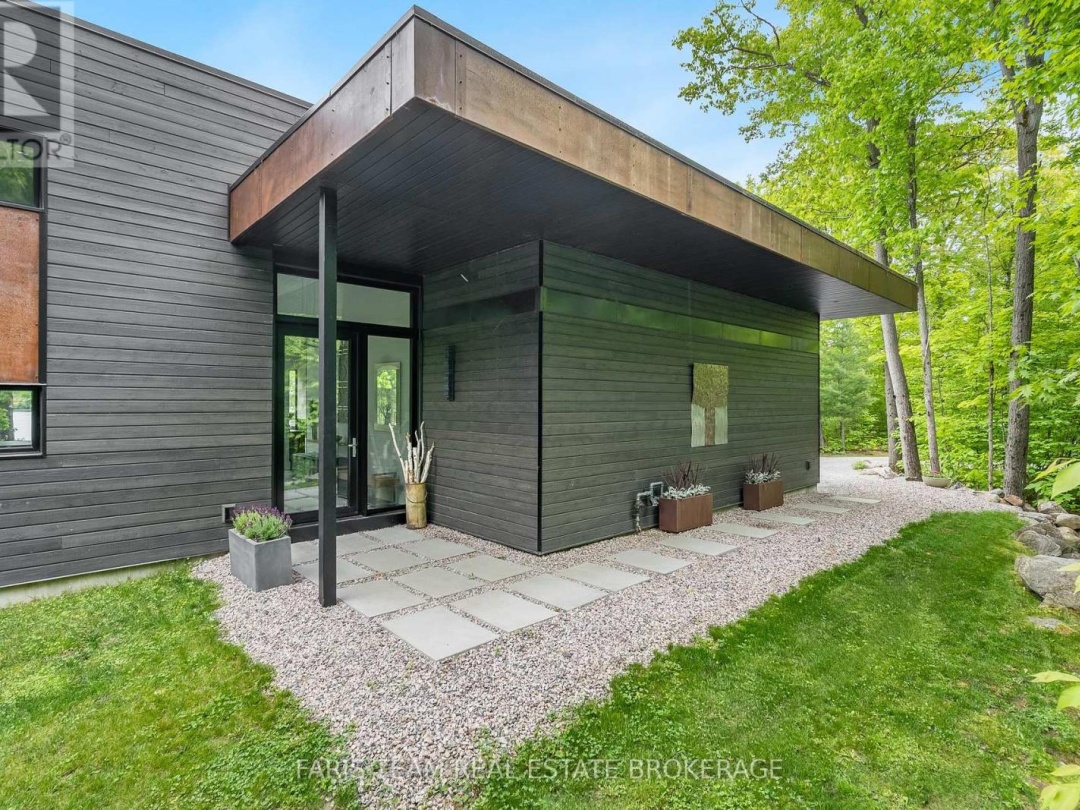 3870 DARLING ISLAND ROAD, Gloucester Pool