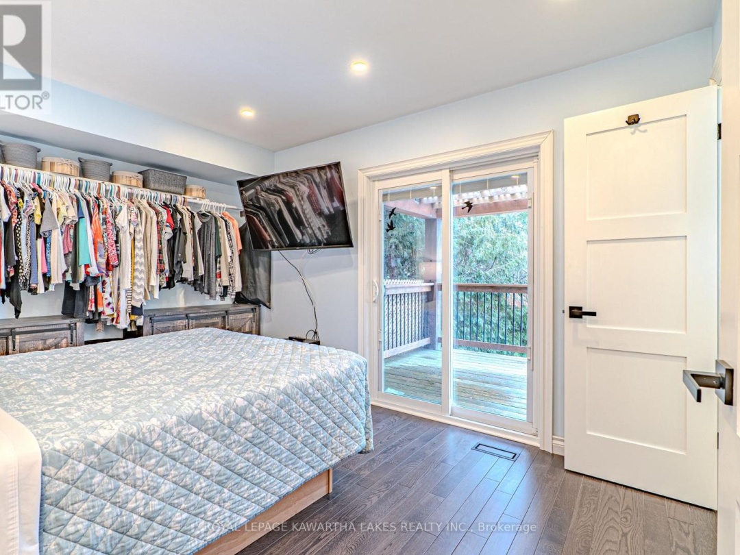 63 ROBINSON AVENUE, Mitchell Lake