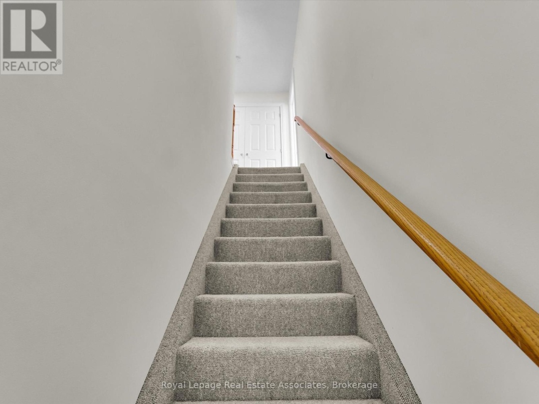 16 - 1581 HIDDEN VALLEY ROAD, 