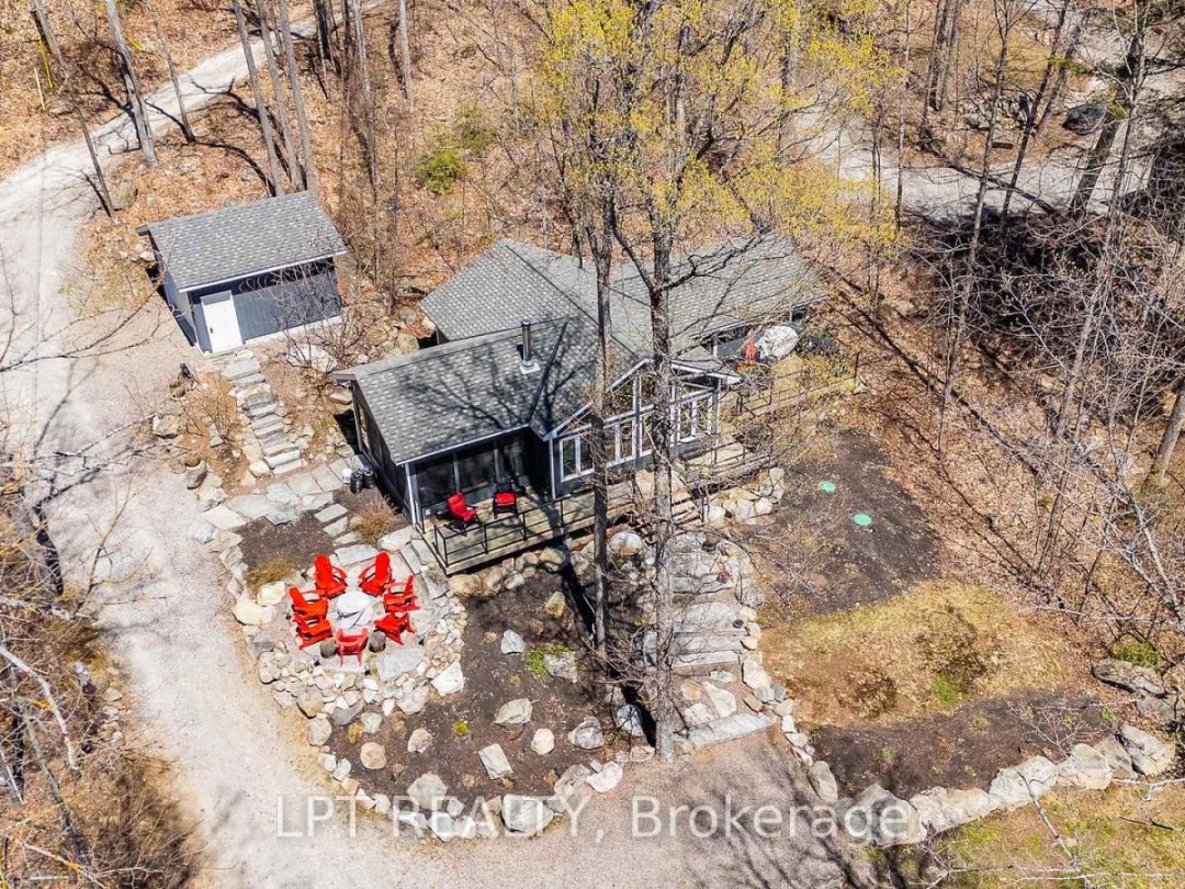 1369 HIPKISS DRIVE, Haliburton Lake