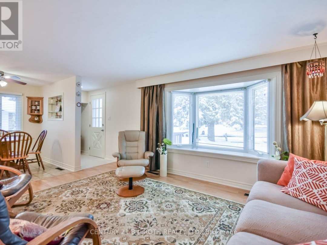 51 Fittons Road W, Orillia