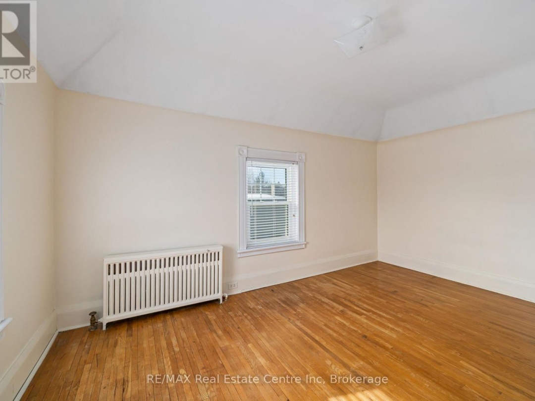 24 LINDSAY STREET, Kawartha Lakes (Fenelon Falls)
