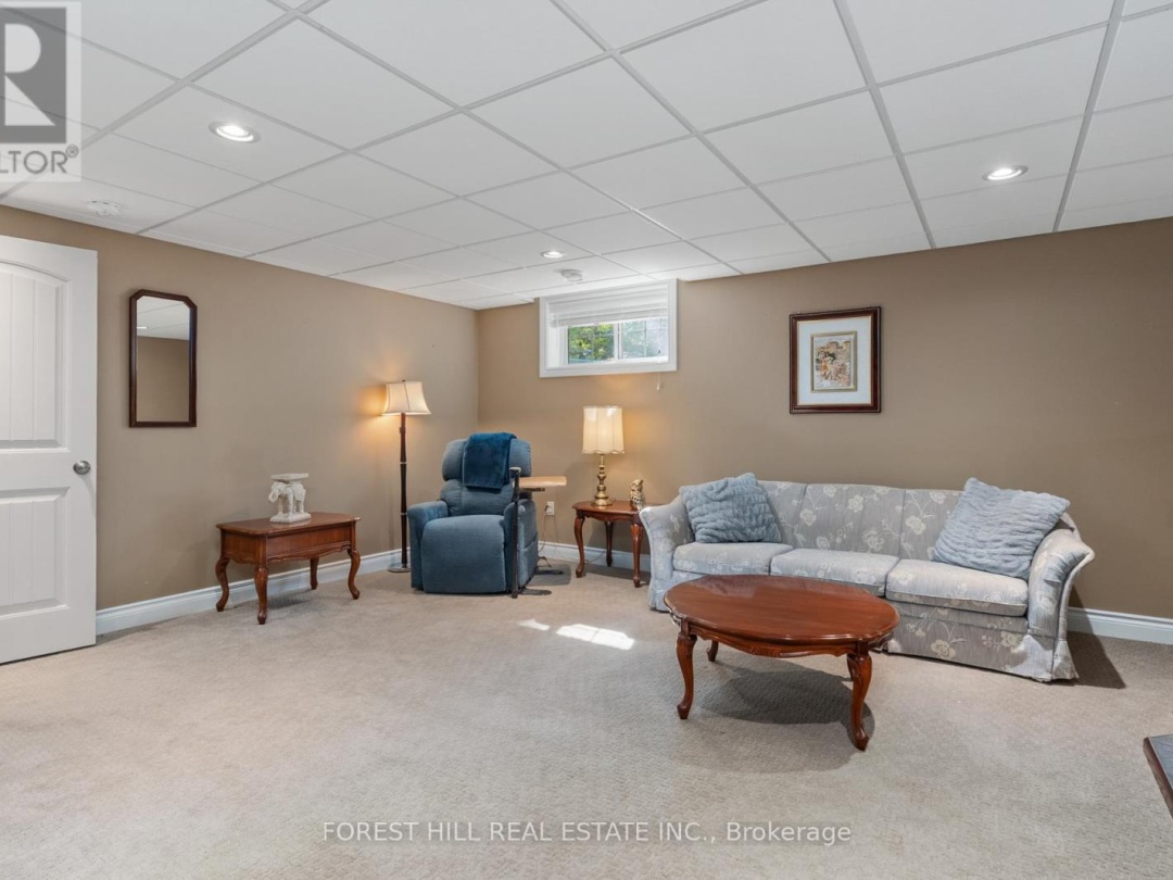 1025 TOWER CRESCENT, 