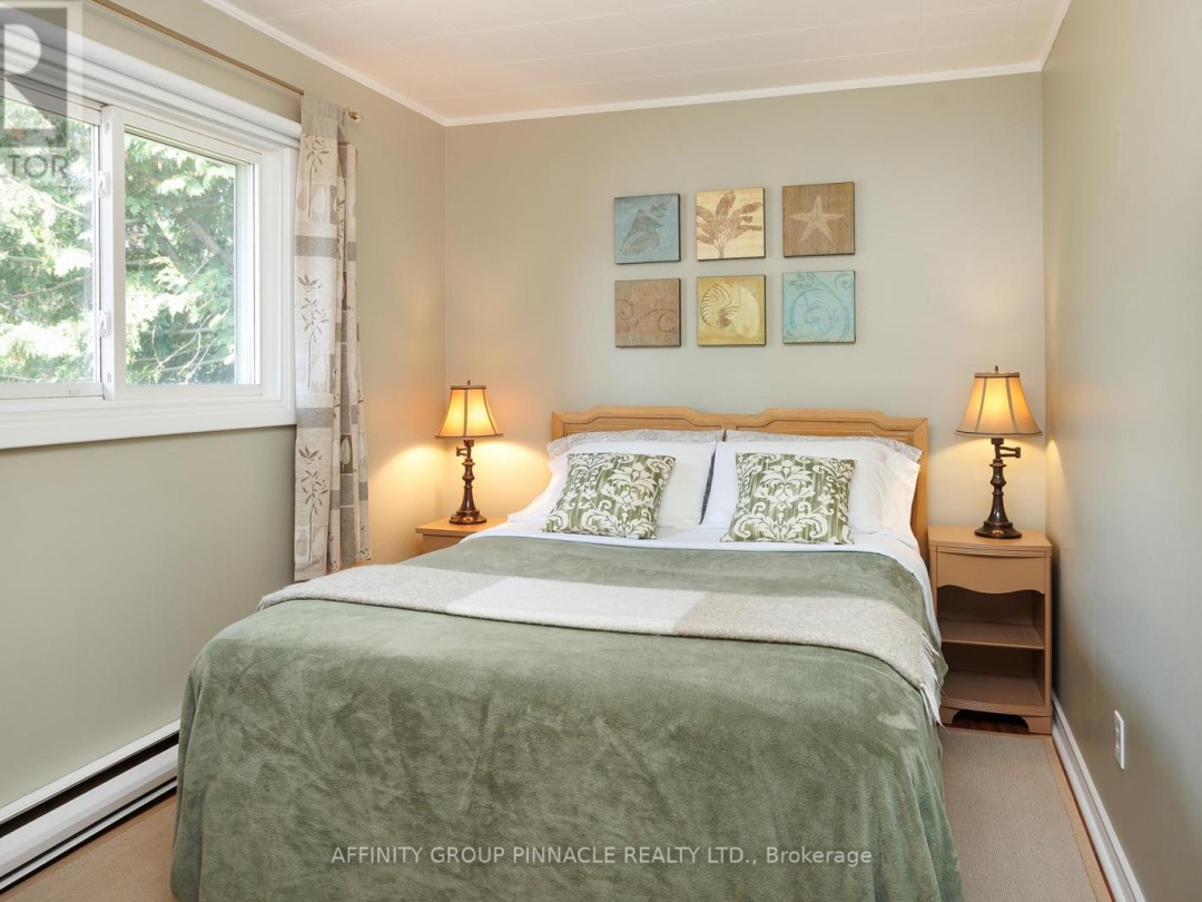 11 LAKEVIEW CRESCENT, 