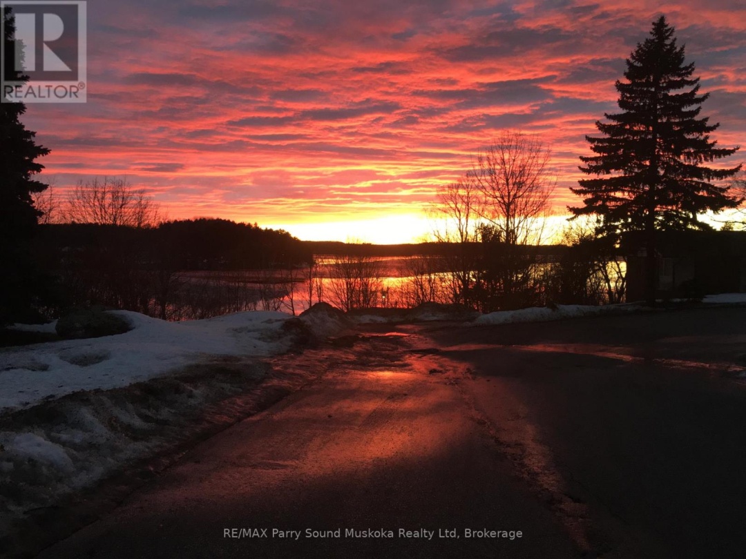 8 SUNSET AVENUE, Georgian Bay