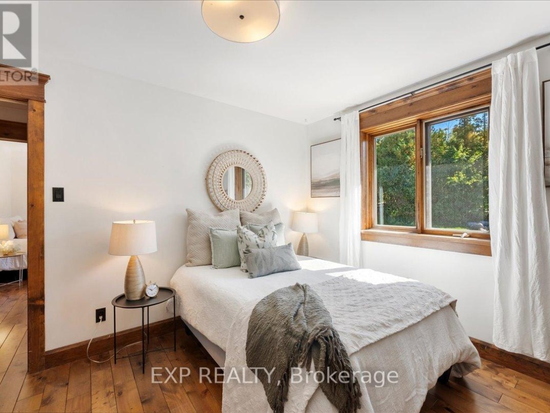 857 CEDAR GLEN ROAD, 