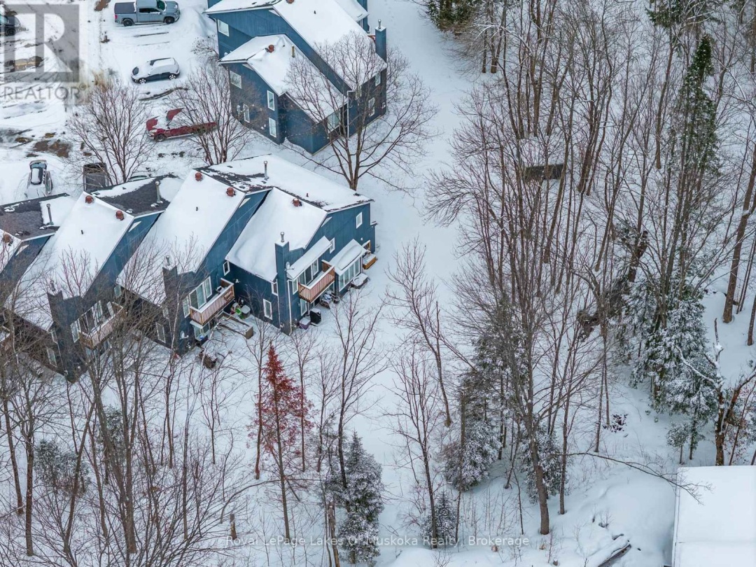 4 - 1551 HIDDEN VALLEY ROAD, Peninsula Lake
