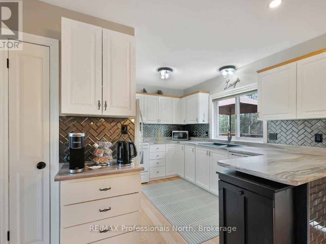 1157 BETWEEN LAKES TRAIL, Soyers Lake