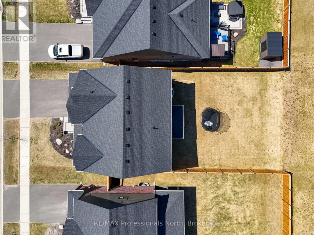 75 EAGLECREST AVENUE, Huntsville (Chaffey)