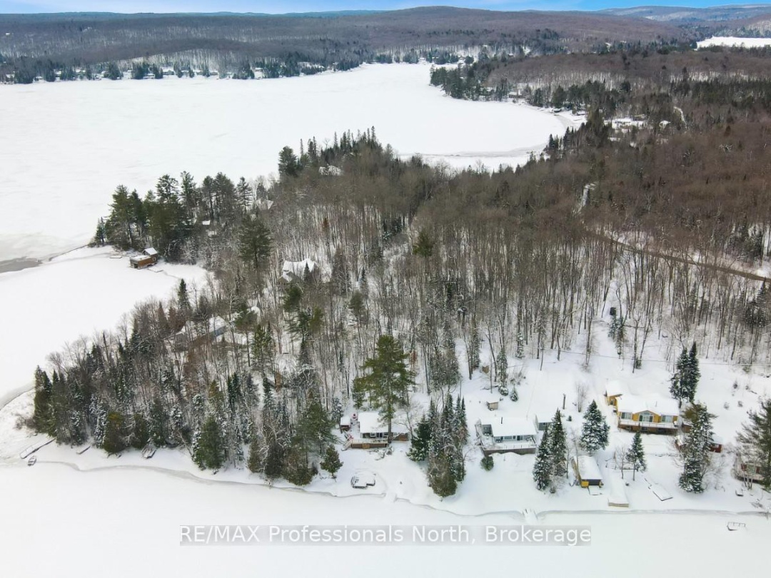 1027 DOW TRAIL, Haliburton Lake