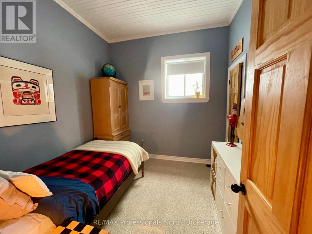 6 DUNCAN ST E STREET, 