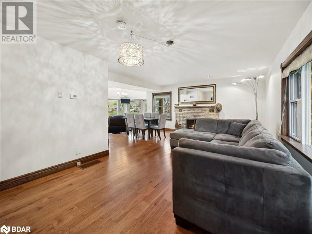 1012 COWBELL Lane, 