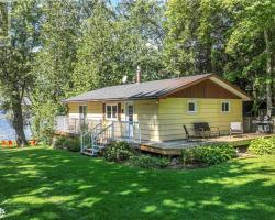 Cottage for Sale on Sparrow Lake