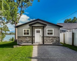 Cottage for Sale on Lake Simcoe