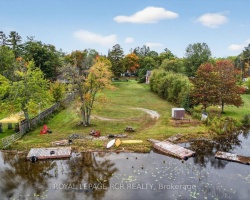 Cottage for Sale on Sparrow Lake