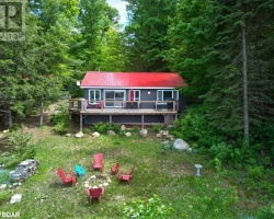 Cottage for Sale on Pine Lake