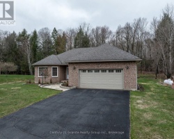 Cottage for Sale on Head Lake