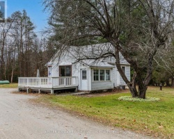 Cottage for Sale on Sturgeon Lake