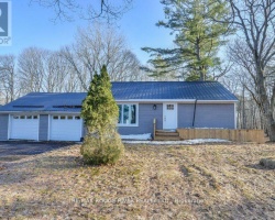 Property for Sale on 125 Oakwood Drive, Gravenhurst