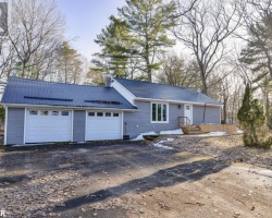 Property for Sale on 125 Oakwood Drive, Gravenhurst