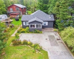Cottage for Sale on Canal Lake