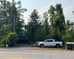 Cottage for Sale on Mitchell Lake