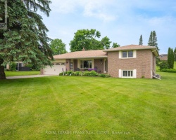 Cottage for Sale on Pigeon Lake