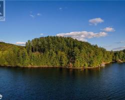 Cottage for Sale on Lake Of Bays