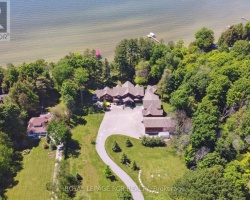 Cottage for Sale on Simcoe Lake