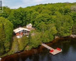 Cottage for Sale on Waseosa Lake