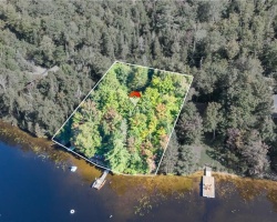 Cottage for Sale on Bay Lake