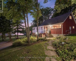 Cottage for Sale on Maclean Lake